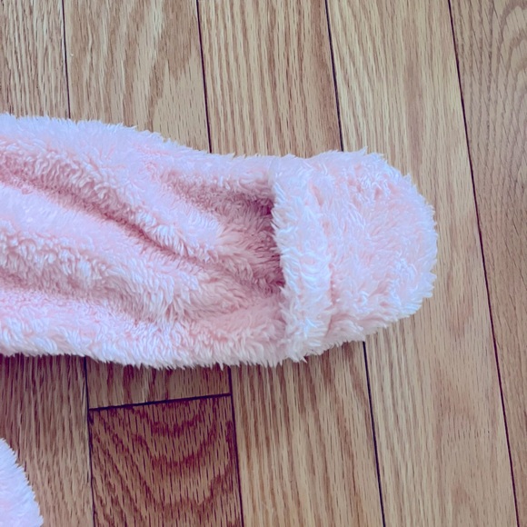 Carter’s Infant Girls Fuzzy Peach Snowsuits - Picture 4 of 4